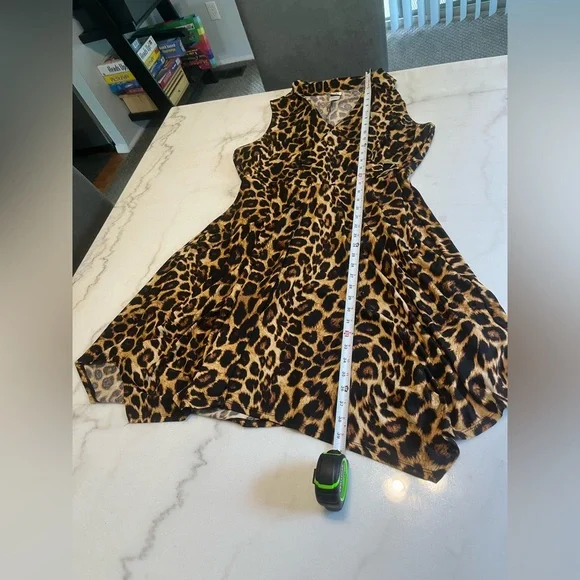 Leopard Print Sleeveless Dress - Picture 5 of 6